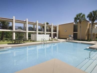 Orlando Courtyard Suites1