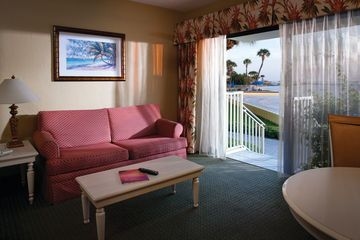 Alden Suites2