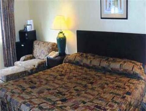 Knights Inn Atlanta3