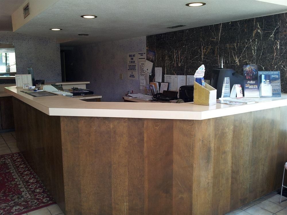 Knights Inn Valdosta, GA4