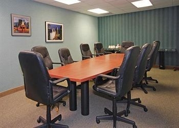 Comfort Suites Oakbrook3