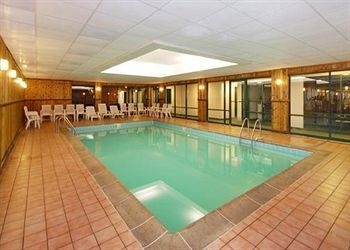 Comfort Suites Oakbrook4