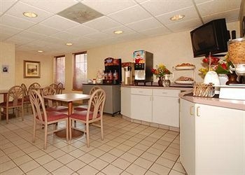 Sleep Inn Lansing4