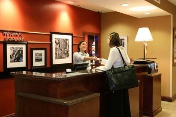 HAMPTON INN SUITES SIOUX CITYS2
