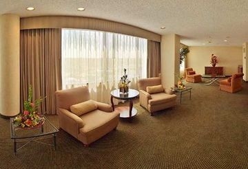 DOUBLETREE HOTEL OVERLAND PARK4