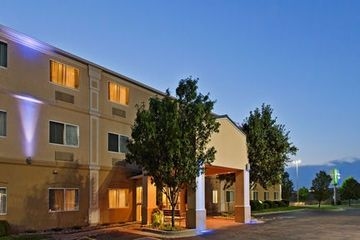 HOLIDAY INN EXPRESS WICHITA0