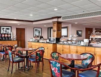 HAMPTON INN LONDON3