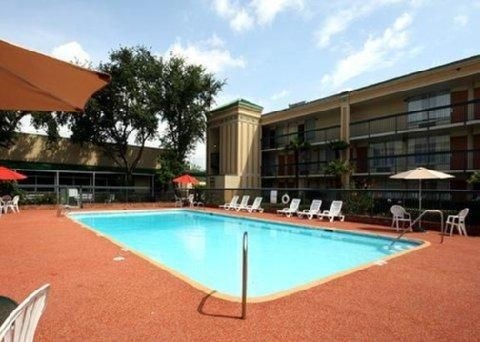 Clarion Inn Gretna1