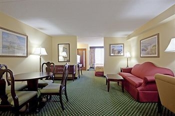 Holiday Inn Express South Portland2
