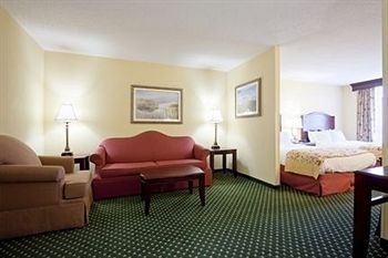 Holiday Inn Express South Portland1