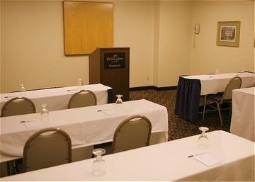 HOLIDAY INN EXPRESS FREDERICK-FSK MALL(I270/RT 85)2