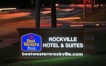 BEST WESTERN HOTEL AND SUITES0