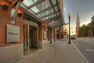 Nine Zero Hotel0