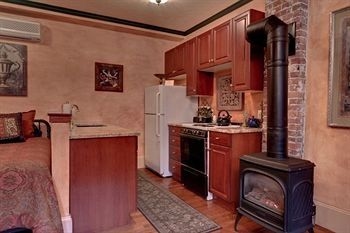 The Gryphon House1