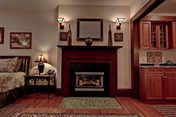 The Gryphon House0