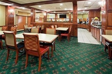 HOLIDAY INN EXPRESS HOTEL & SUITES BLOOMINGTON-ARPT-MALL OF AMER4