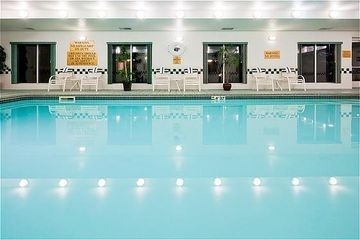 HOLIDAY INN EXPRESS HOTEL & SUITES BLOOMINGTON-ARPT-MALL OF AMER1