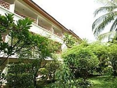 โรงแรมเฉวง บีชคอมเบอร์ (Chaweng Beachcomber Hotel)0