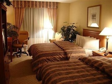 HOLIDAY INN AT THE PLAZA4
