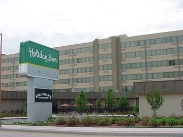HOLIDAY INN ST. JOSEPH RIVERFRONT/HIST.2