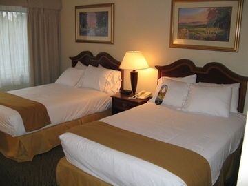 HOLIDAY INN EXPRESS ST. LOUIS AIRPORT- RIVERPORT1