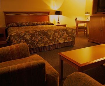 EXECUTIVE ROYAL INN WEST2