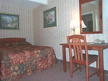 Howard Johnson Express Inn - Calgary2
