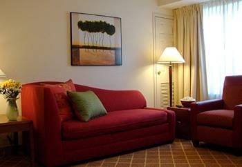 Lakeview Signature Inn Calgary Airport2