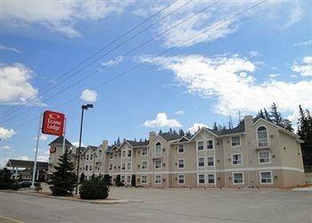 ECONO LODGE & SUITES0