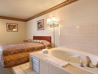 Days Inn Kearney1