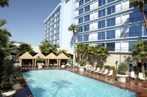 Royal Vacation Suites3