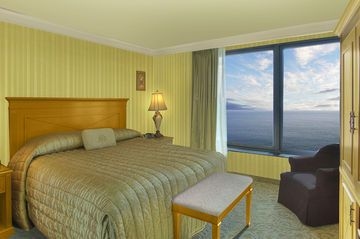 TRUMP PLAZA4