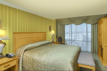 TRUMP PLAZA2