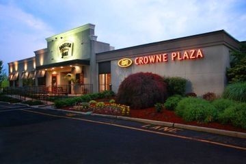 CROWNE PLAZA HOTEL PARAMUS0