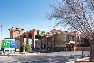 HOLIDAY INN EXPRESS ALBUQUERQUE (I-40 EUBANK)4