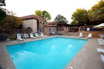 Best Western Airport Inn Suites1