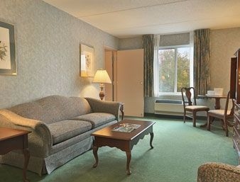 RAMADA AMHERST CONFERENCE CENTER1