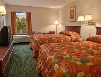 Ramada Limited Syracuse - University/Carrier Circle4