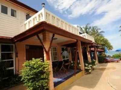 เฉวงรีสอร์ต (Chaweng Resort)1