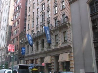 King & Grove Hotel3