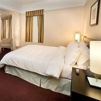 King & Grove Hotel4