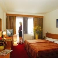 Globus Hotel3