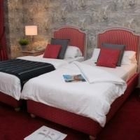 Friday Hotel1