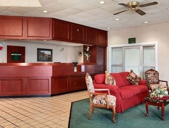 RAMADA INN AND SUITES LUMBERTON0