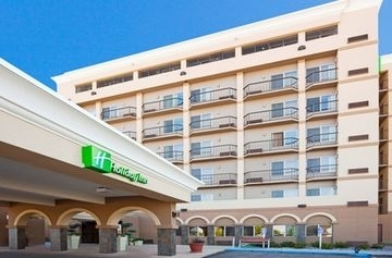 HOLIDAY INN MINOT (RIVERSIDE)1