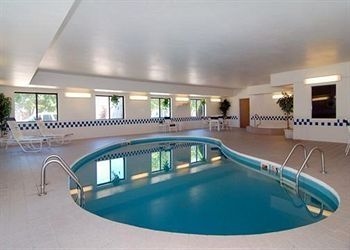 Comfort Suites1