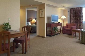 EMBASSY SUITES HOTEL CLEVELAND DOWNTOWN1