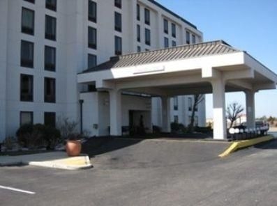 Atrium Hotel and Conference Center4