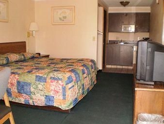 Knights Inn Toledo West4