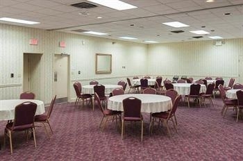 HOLIDAY INN HARRISBURG-CARLISLE2